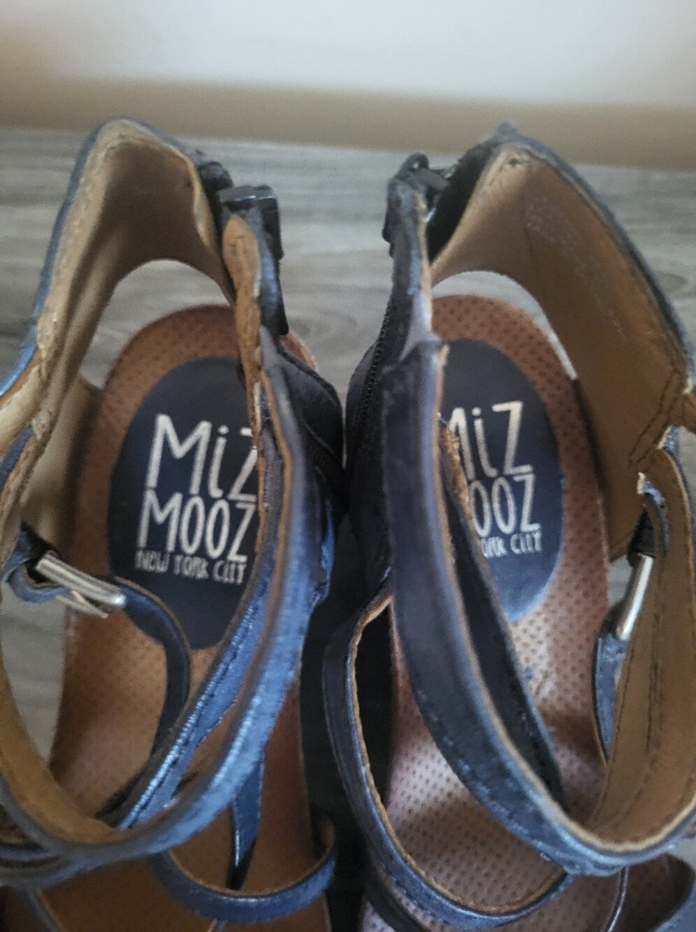 Miz Mooz Shay Strappy Wedge Sandals Navy Leather Size 40 - Picture 8 of 10